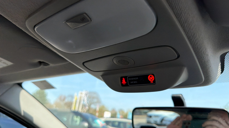 Renault Clio 1.2 16V Play 5dr Petrol Hatchback